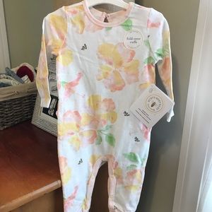 Burt’s bees 🐝 Jammie’s 6-9m